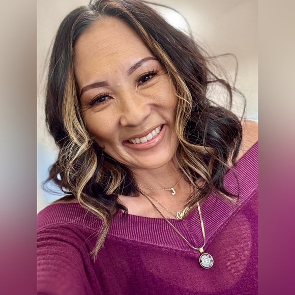 Next LIVE on MON 11/3 @ 6PM PST! All $3 LULULEMON every other MONDAY!🤘🏼💛🍋🩷🤙🏼 - Picture 7 of 12